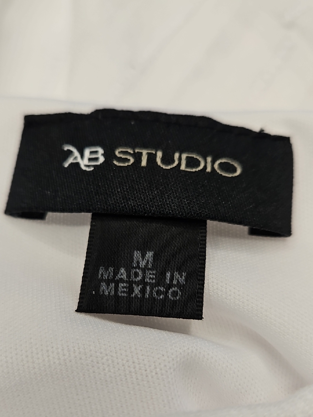 AB Studio White Short Sleeve Scoop Neck Textured Tee Size Medium‎ - Picture 3 of 4